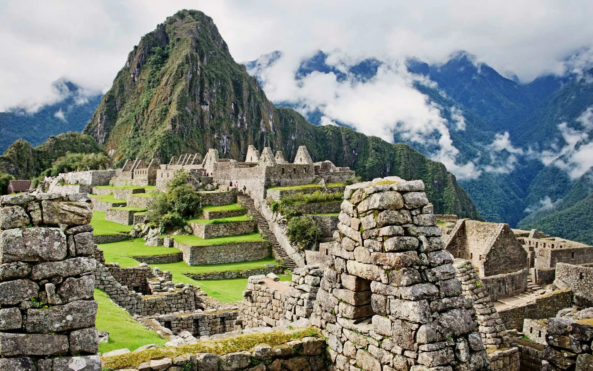 Наследие ЮНЕСКО Мачу-Пикчу. Всемирное наследие Мачу Пикчу Перу. Мачу Пикчу ЮНЕСКО. Руины древнего города Мачу-Пикчу ЮНЕСКО.