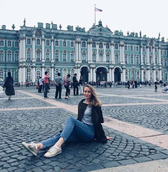 В сентябре в питер какая одежда. Одежда для питера в конце сентября. в чем ходят в питере. в чем ходят в питере летом.