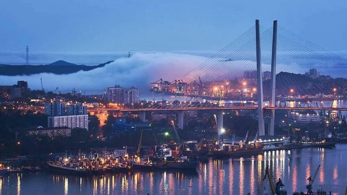 Владивосток мост 2023. Владивосток 2021. Золотой мост Владивосток. Мост золотой Рог Владивосток.