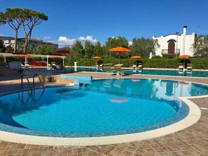 River hotel 4
