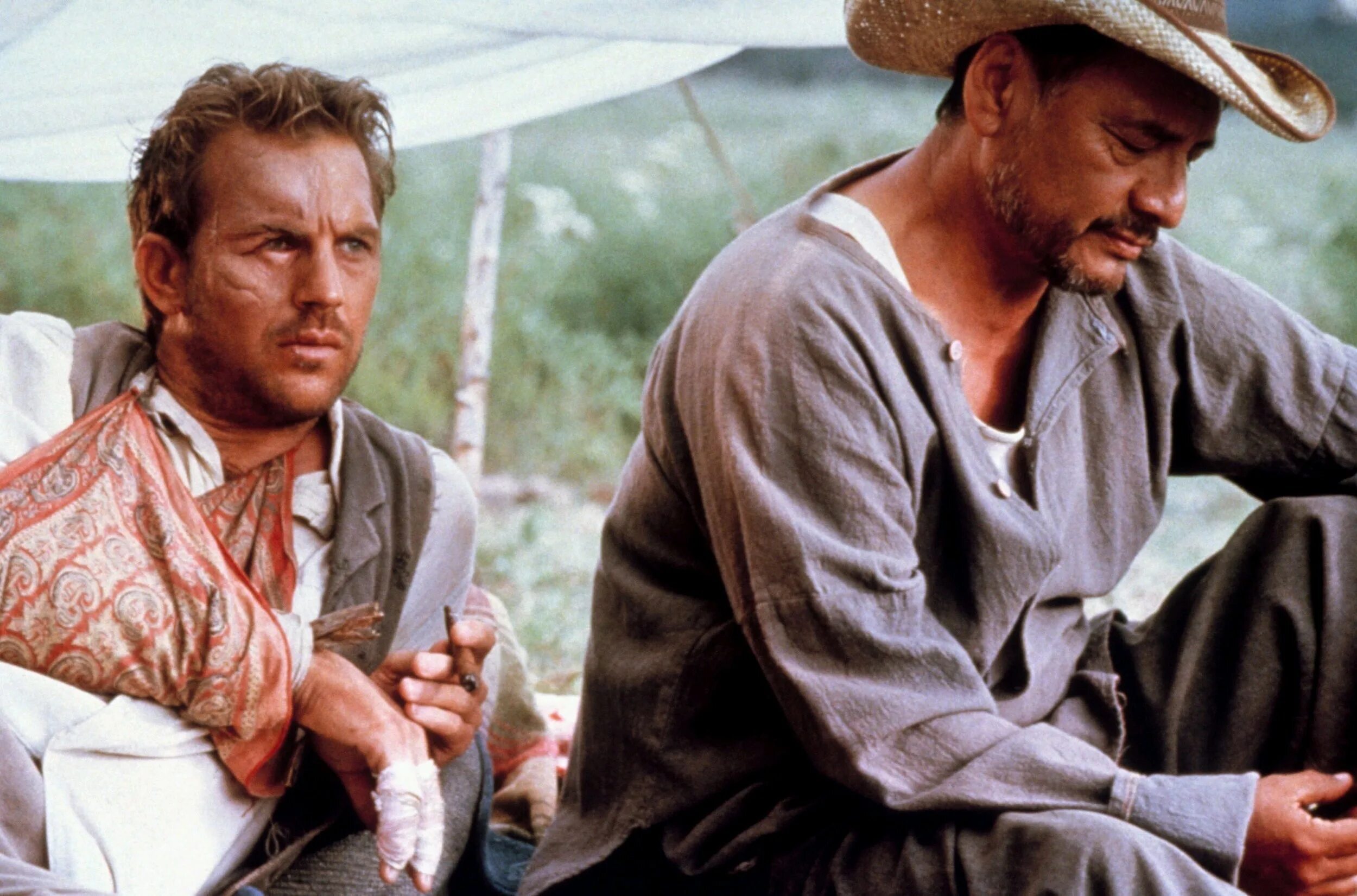 Кевин костнер в фильме месть. Кевин костнер месть 1990. Кевин костнер в фильме месть фото. Месть кевин костнер. Кевин костнер месть 1990.