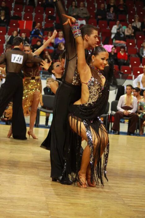 Платья для бальных танцев юниоры 2 латина. Крупные латины. Василий толкачев танцор латины. Копылов андрей 2013г латино екатерина жулина. Латина взрослые молодежь.