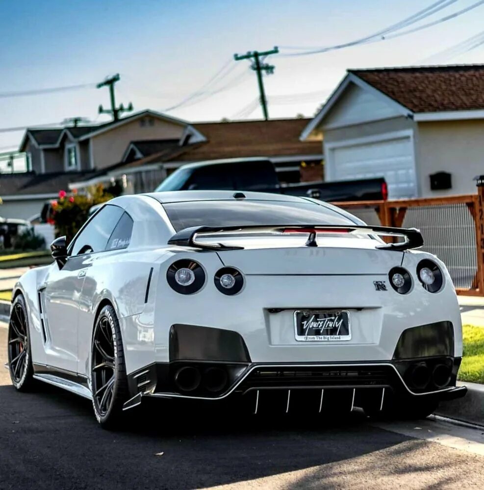 Nissan skyline gtr 35 nismo. Nissan gt-r nismo r35. Nissan gtr nismo 2014. Nissan gtr r35 2017. Ниссан гтр 35.