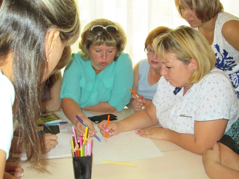 Установочный педсовет в доу. Педсовет в детском саду. Педсовет в детском саду фото педагогов. Педагогический совет 172 детский сад. Педагоги на педсовете картинка.