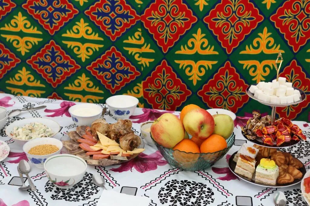 Дастурхон атлас. Наурыз Казахстан дастархан. Дастархан на праздник. Узбекский накрытый стол.