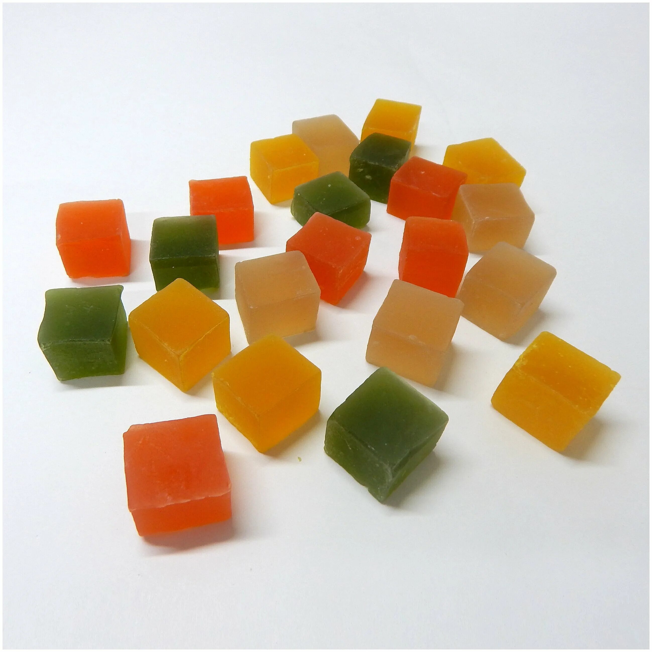 Фруктовый салат кубиками. Овощной кубик. Кубик рубика из фруктов. Пресс для конфет. Кубик рубик фрукты.