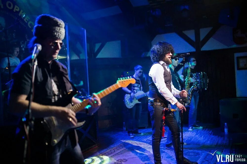 Группа рекорд оркестр. Рекорд оркестр гастарбайтер буги. Рекорд оркестр владимир. Рекорд оркестр - лезгинобалкано. Рекорд оркестр гастарбайтер буги.