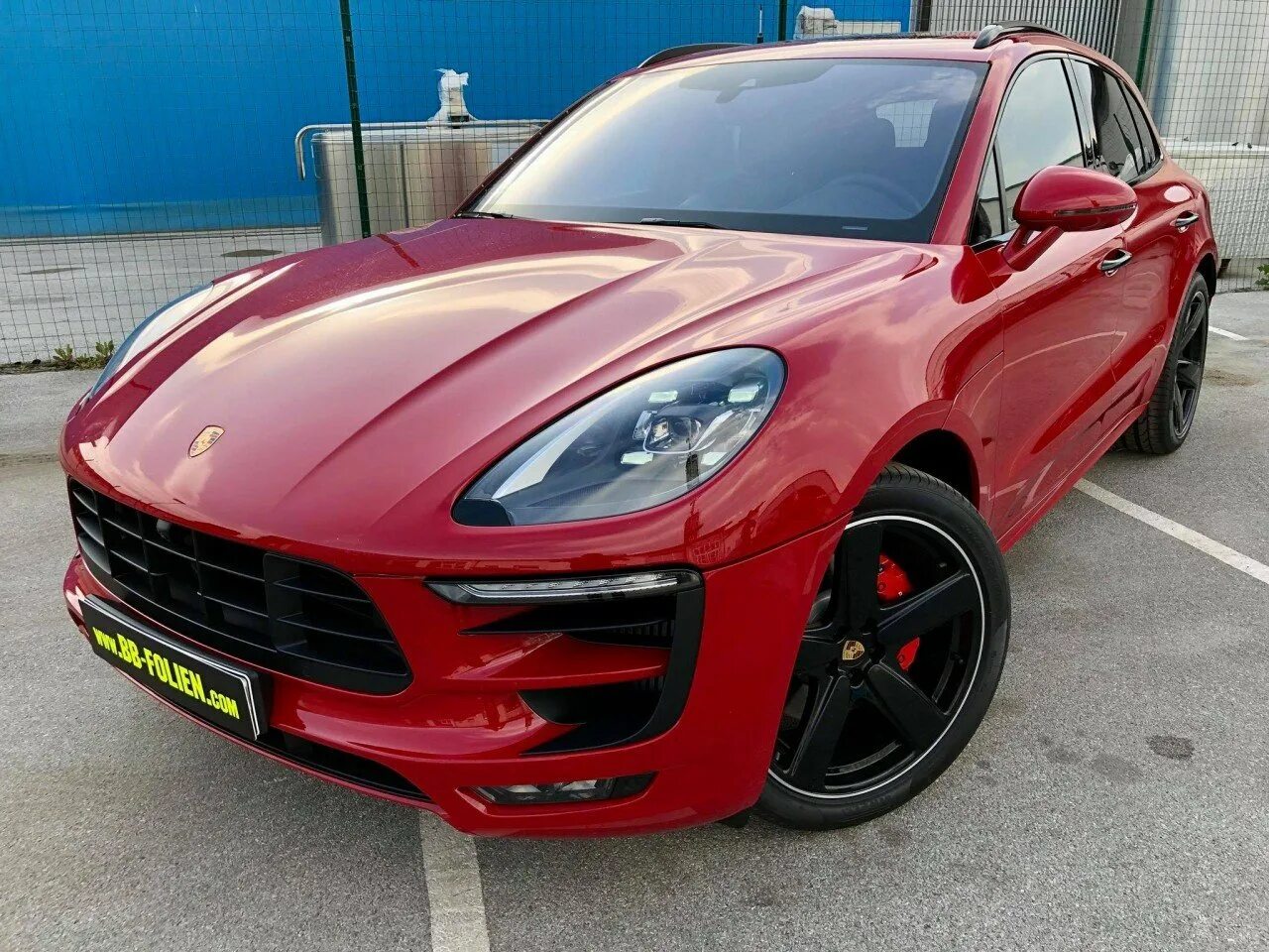 Porsche macan макс ващенко. Порш макса ващенко зелёный. Порш макса ващенко. Порше макса ващенко. Порше макса ващенко.