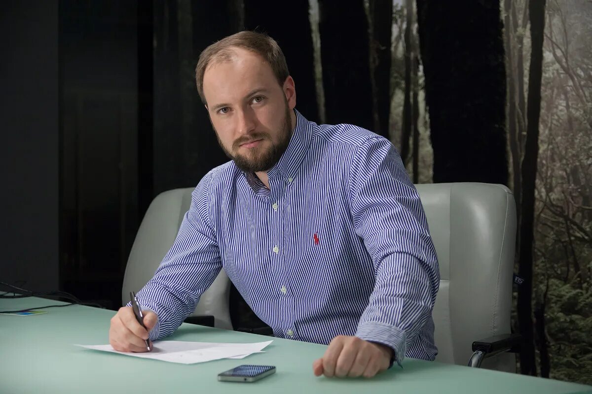 Шамсудин керимов. Дизайнер шамсуддин керимов. Шамсудин керимов архитектор отчество. Шамсудин керимов архитектор. Дача архитектора рустама керимова.