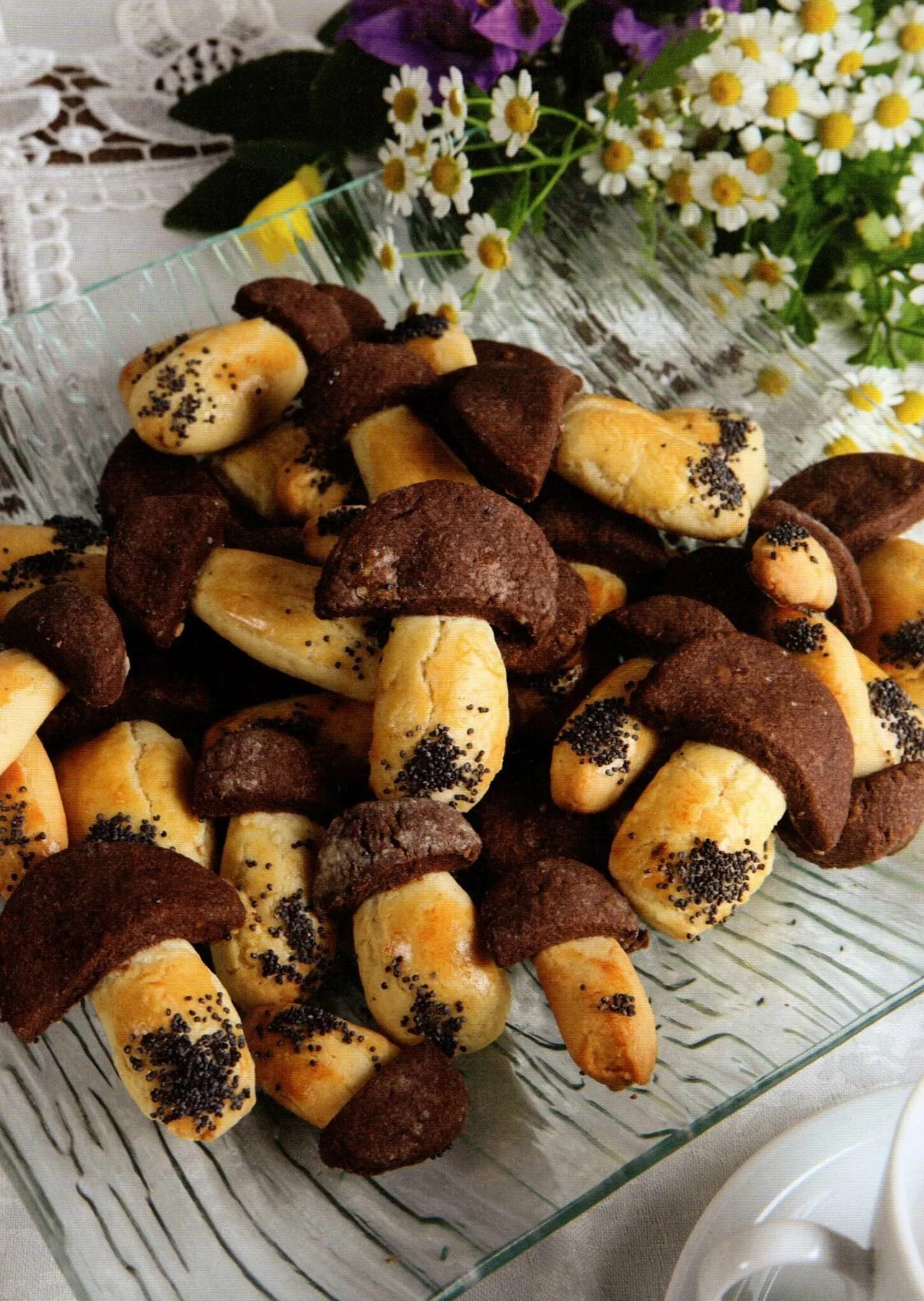 Грибочки из теста. Печенье грибочки ссср. Песочное печенье грибочки. Печенье грибочки от елены маньенан. Печенье грибочки маньенан.