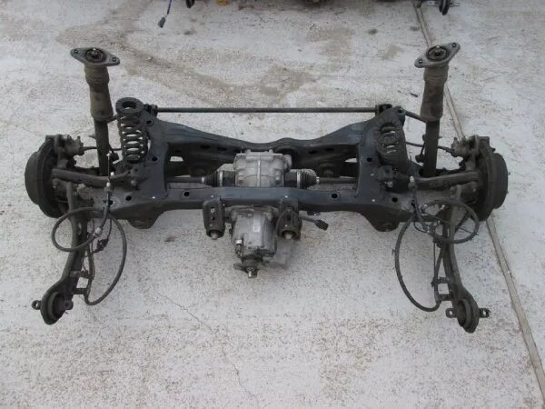 Kia stinger привод. Киа спортейдж полный привод. Полуось киа спортейдж 3. Кия задний привод. Кия задний привод.