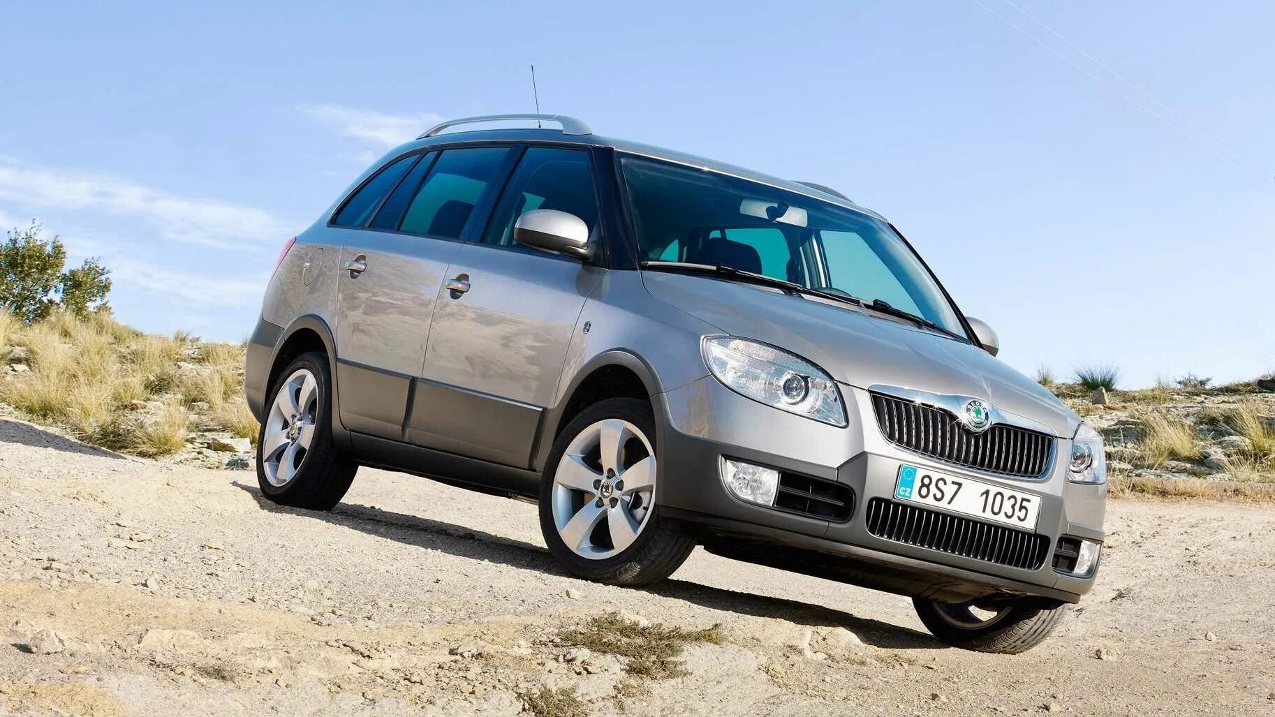 Марка шкода страна. Skoda Fabia. Skoda Fabia Scout. Skoda · Fabia Scout · II 2010. Шкода Фабия 2009.