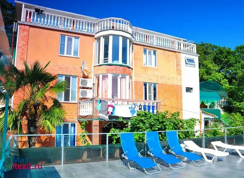 Гаражи на ул. Лазаревская, ул спортивная, сдача жилья. Макопсе ул кольцова. Море лазаревское гостевой дом белый замок. Авито лазаревская вакансии свежие.