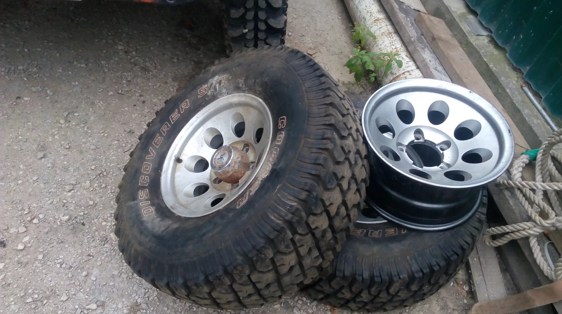 Диски на уаз 469 r15. Comforser cf3000 m/t. Резина уаз диски. Омскшина я-192 уаз. Резина я 234 на уаз.