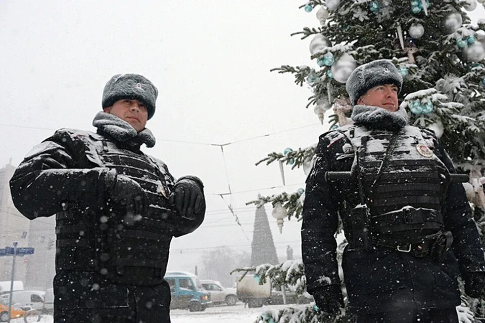 Москва усиленные меры. Туристическая полиция зима.