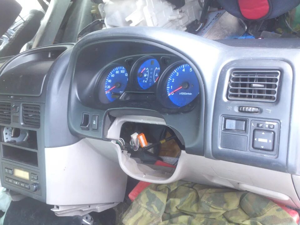 Как снять панель на калдине Instrument panel removal and installation (Toyota Corona T190, 1992-1997) "B
