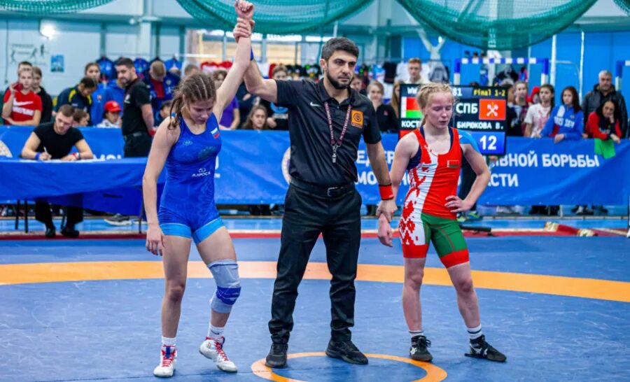 U17 вольная борьба. Uww объединенный мир борьбы логотип. U17 вольная борьба. U17 вольная борьба. U17 world championship roma 2022.