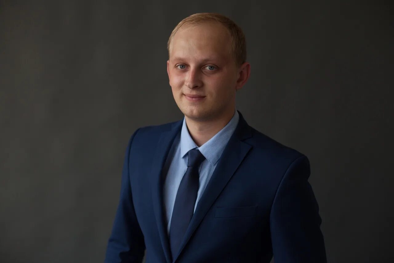 Мужской деловой фотопортрет. Фотосессия для депутата. Фотография кандидата. Кандидаты в мэры москвы. Фото кандидата.
