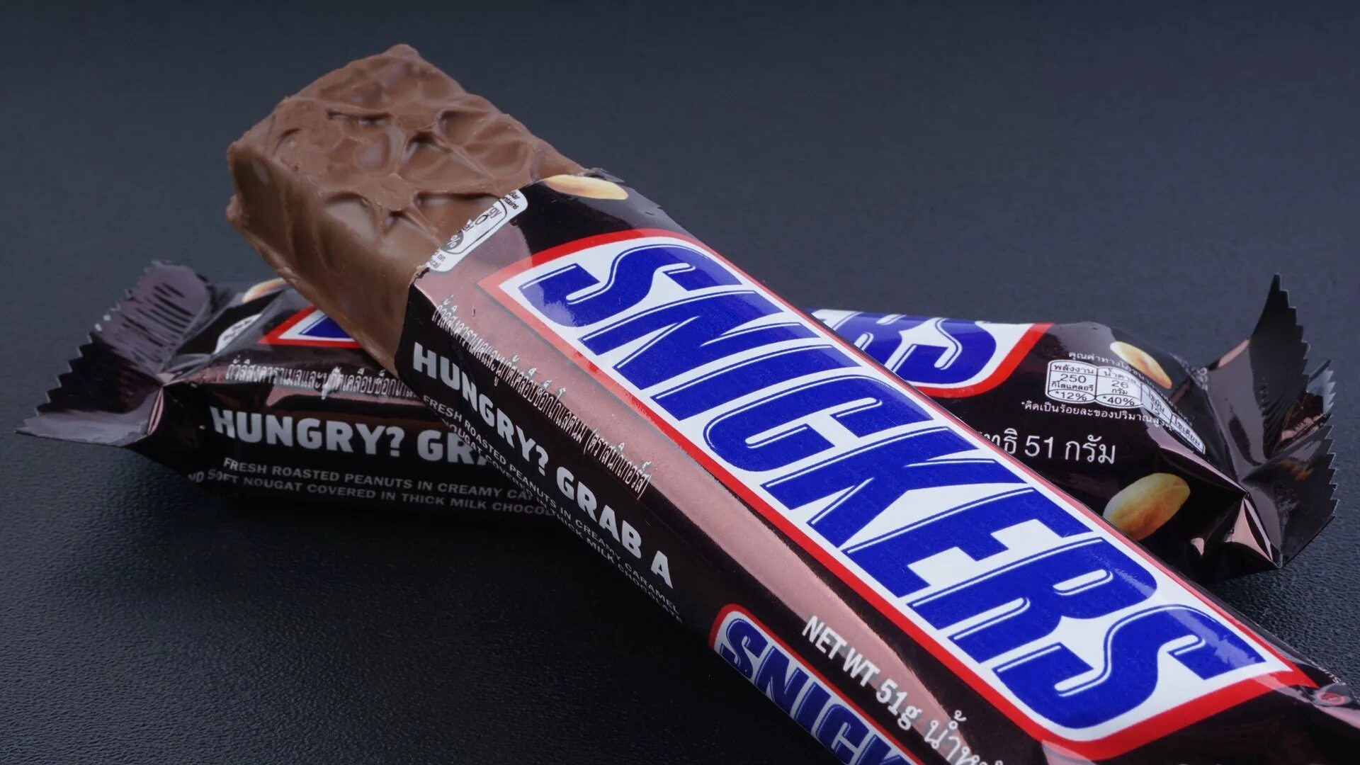 Название шок. Батончик snickers. Snickers шоколадный батончик 160г (Марс):16. Шоколадный батончик Сникерс. Шоколад Сникерс 50,5г.