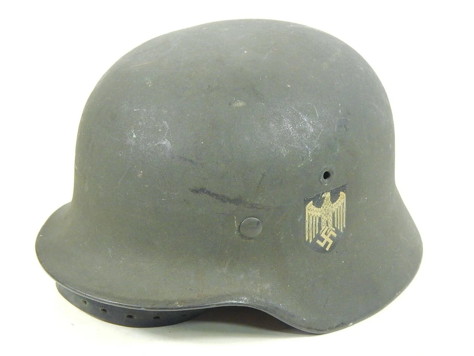 Каска 2 мировой. Немецкая каска вермахта. каска солдата вермахта 1941.