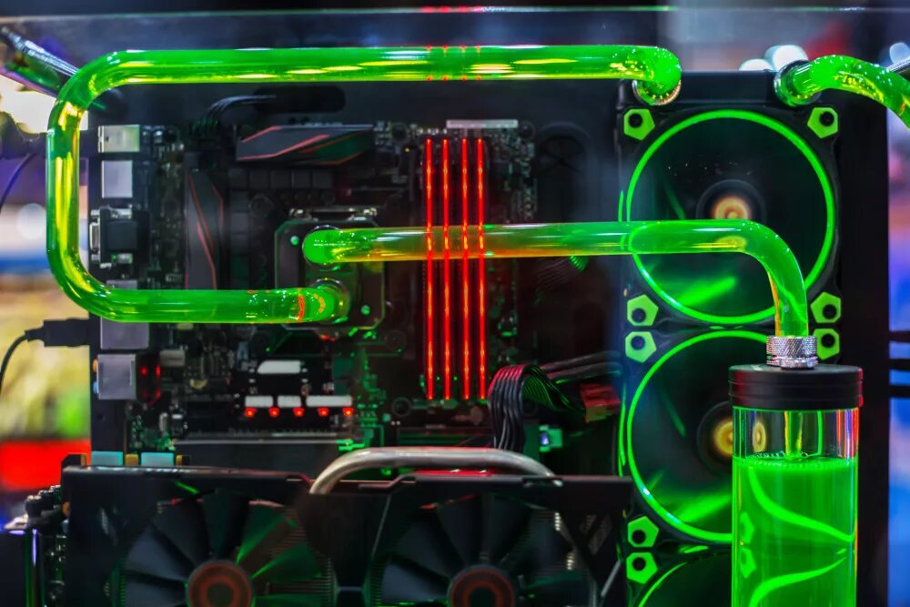 Как называется водяное охлаждение. Водяное охлаждение для пк кастом. 4090 liquid cooling. водяное охлаждение для пк с дисплеем. жидкостное охлаждение для ноутбука.