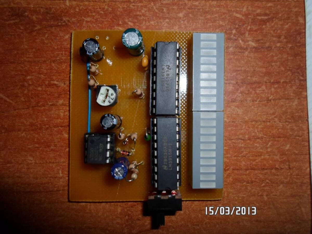Lm3915 индикатор уровня. Индикатор уровня на lm3916. lm3915.  датчик уровня lm3d 350;. alt3915.