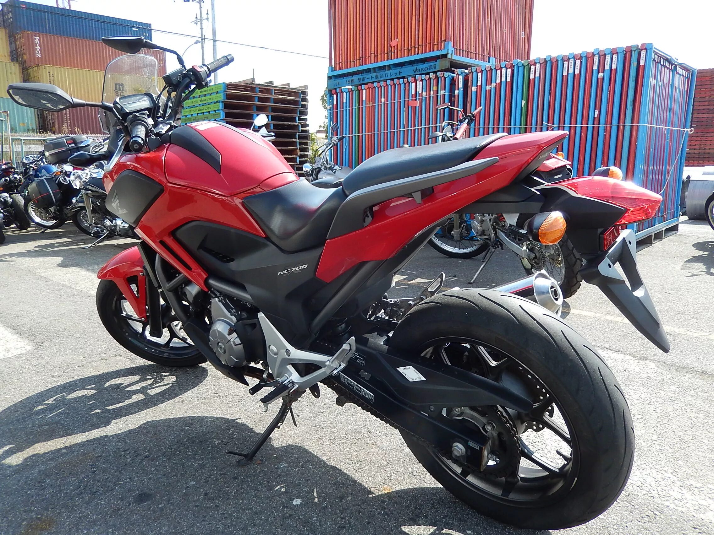 Мопеды екатеринбург новые. Мотоцикл Honda nc700. Honda nc700x Red. Б/У мотоциклы. Китайские мотоциклы в Екатеринбурге.