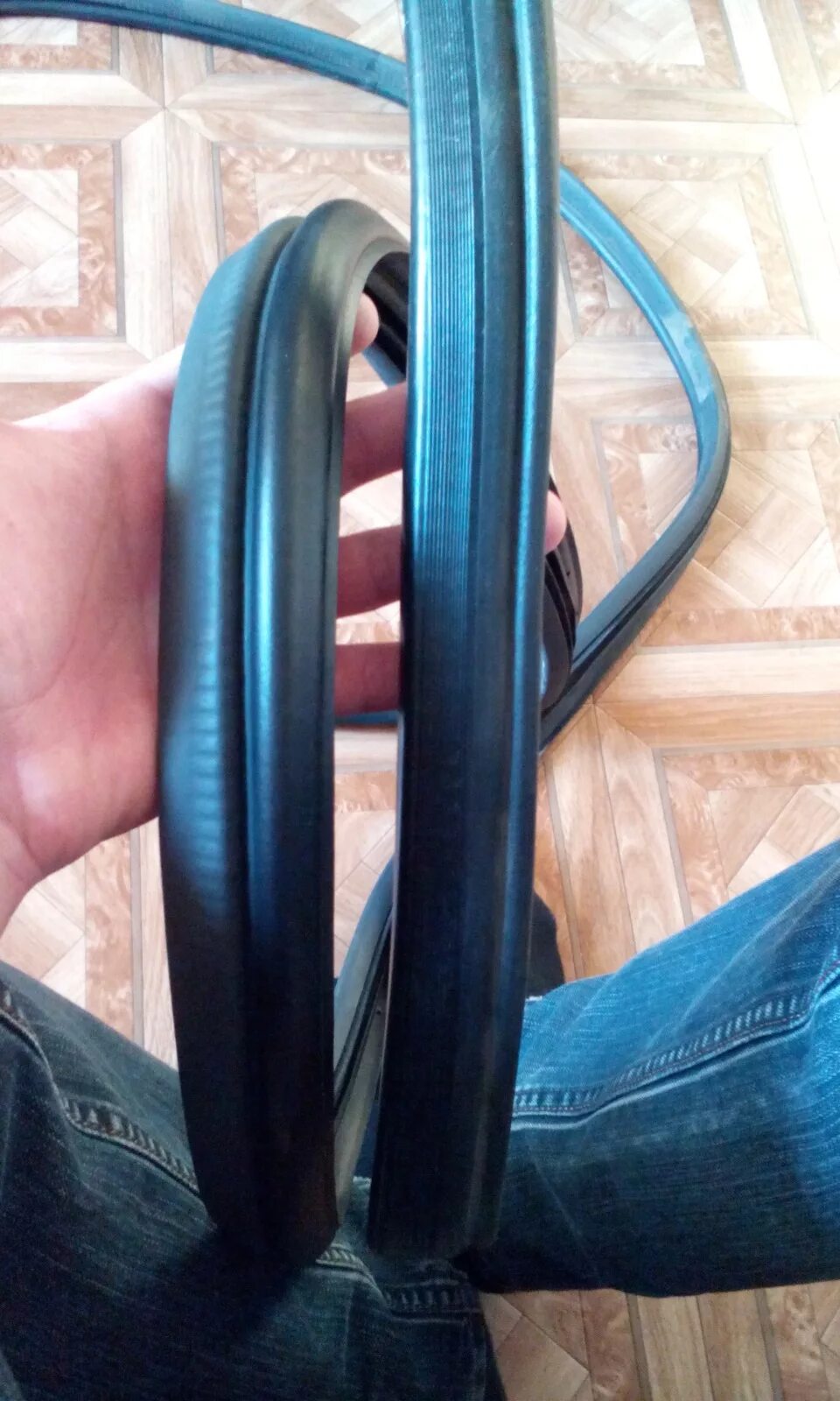Уплотнитель дэу. Уплотнители дверей дэу нексия n150. уплотнитель двери daewoo nexia n150. уплотнитель передней двери дэу нексия n150. уплотнительная резинка двери daewoo nexia n100.
