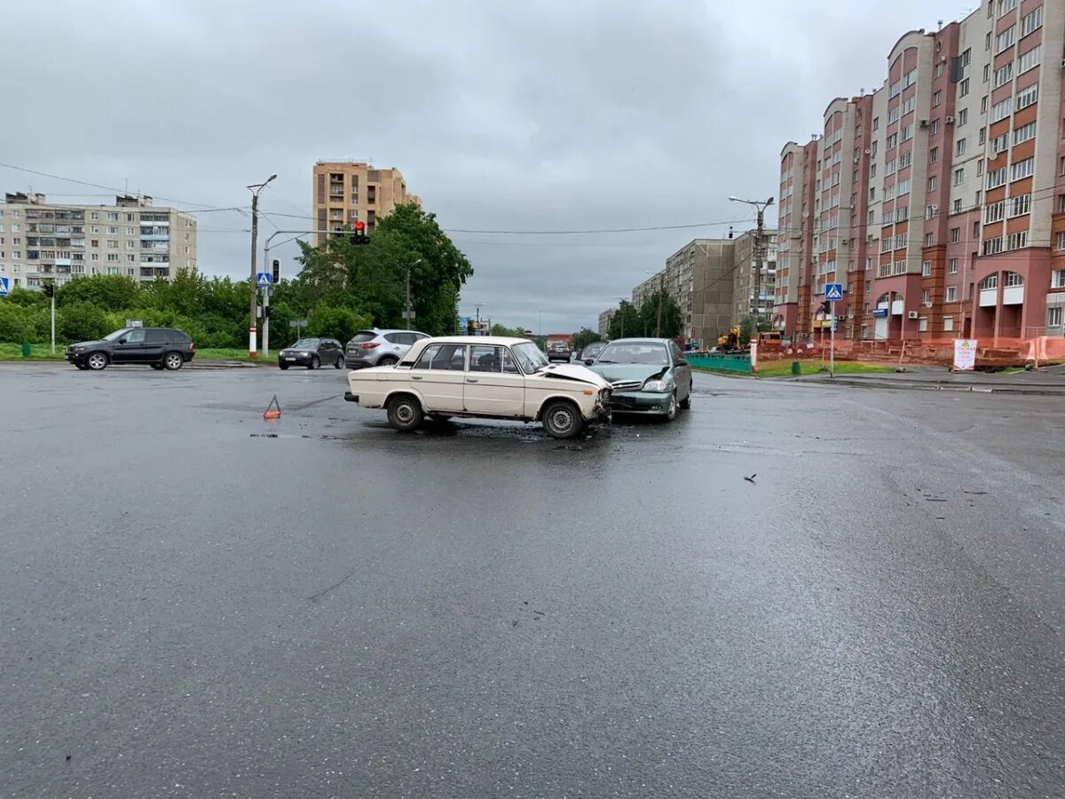 Рузаевка пожар на химмаше. Работа на химмаше. Кировский на химмаше. Саранск дорога светотехстрой юго запад. Старый химмаш саранск.