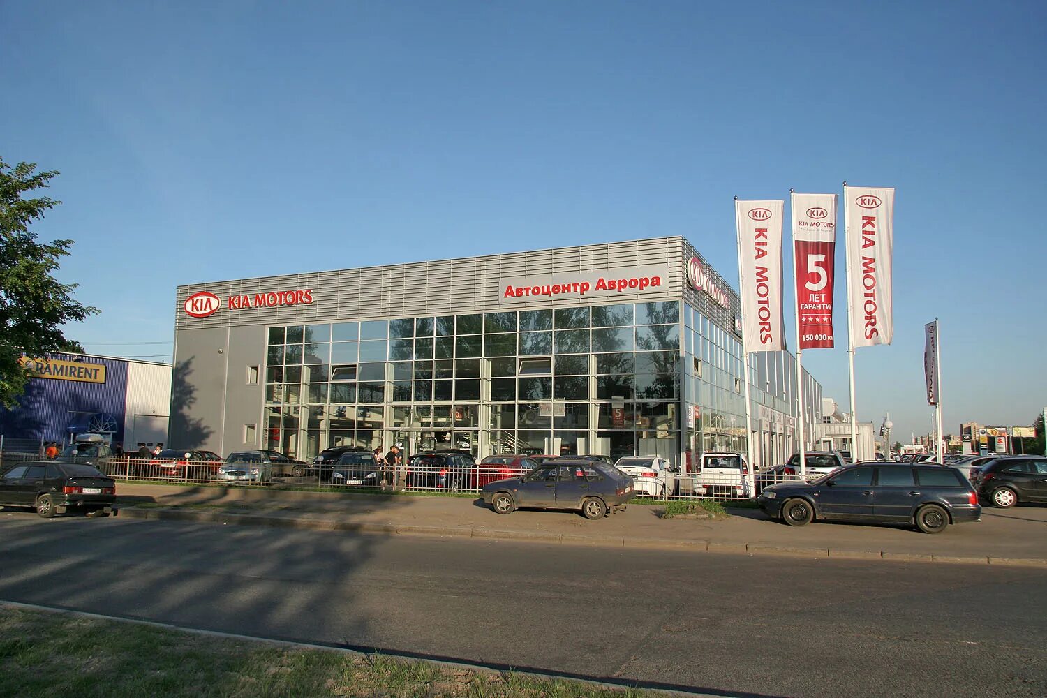 рено на софийской спб. камчатская 9 автосалон форсаж. петровский автоцентр софийская 87. автосалоны на софийской в санкт петербурге. форсаж автосалон спб.