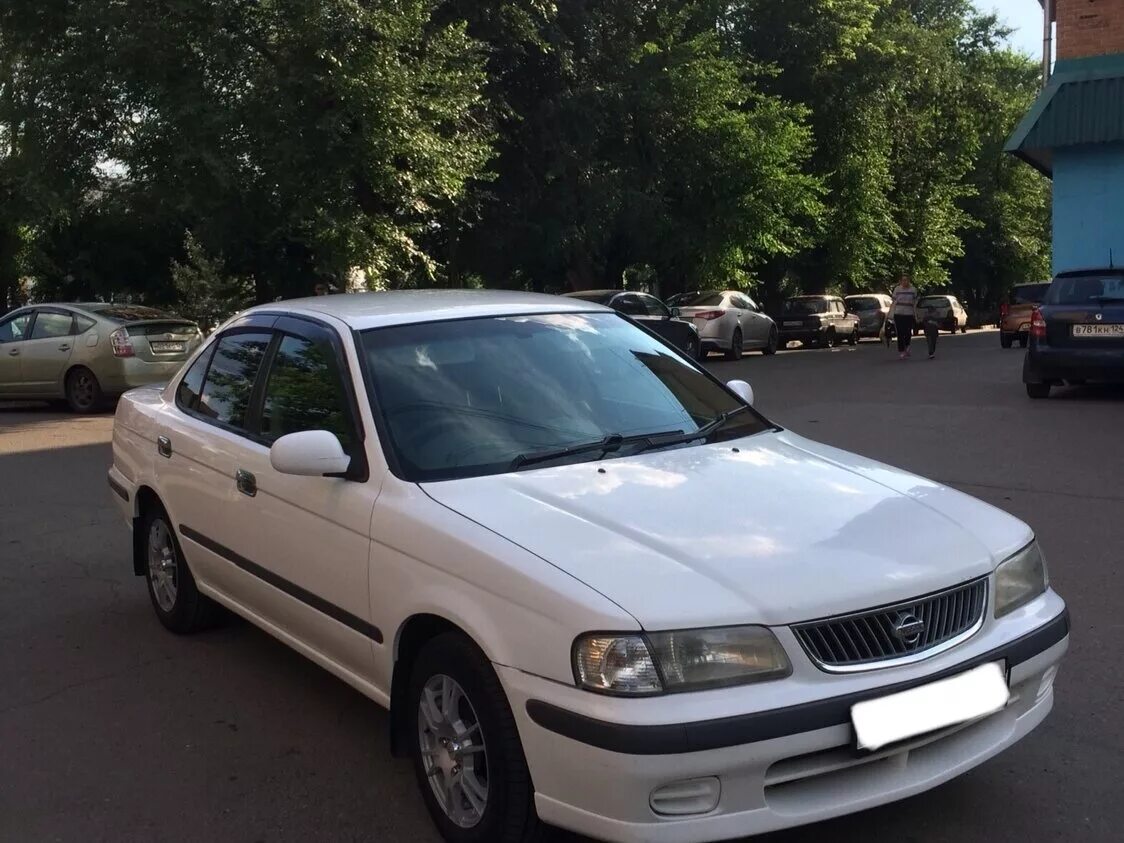 Купить б/у Nissan Sunny N16 1.5 AT (105 л.с.) бензин автомат в Новосибирске: сер