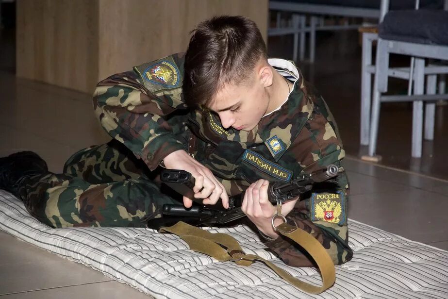 Под военно число