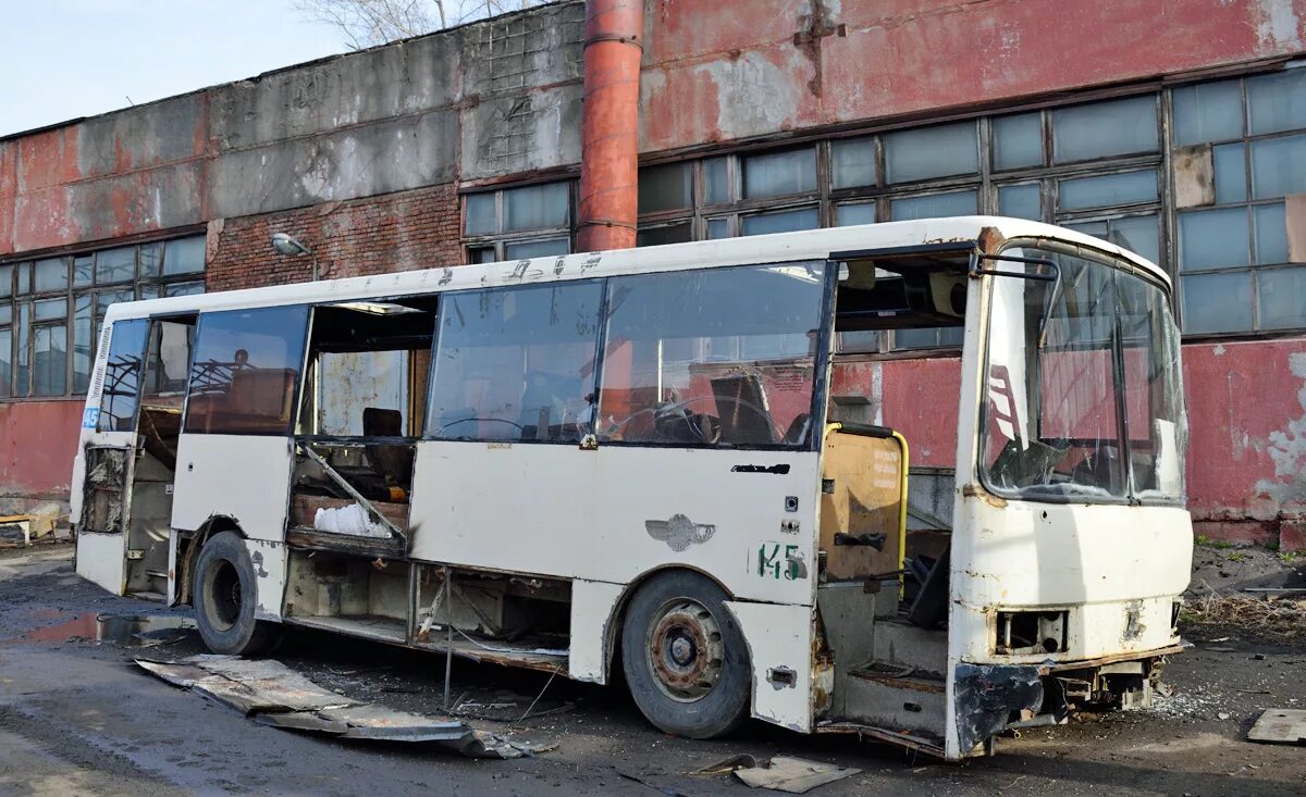 ЛАЗ-4207jt "лайнер-10". ЛАЗ-4207 автобус. Омскоблавтотранс автобусы ЛАЗ. ЛАЗ 4207 лайнер 10. 145 б автобус