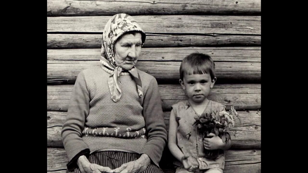 Про внуков и бабушек. Бабушка внук баня рассказ. Деревенская баня картина. Бабушка внук баня рассказ. Домик в деревне с бабушкой и дедушкой.