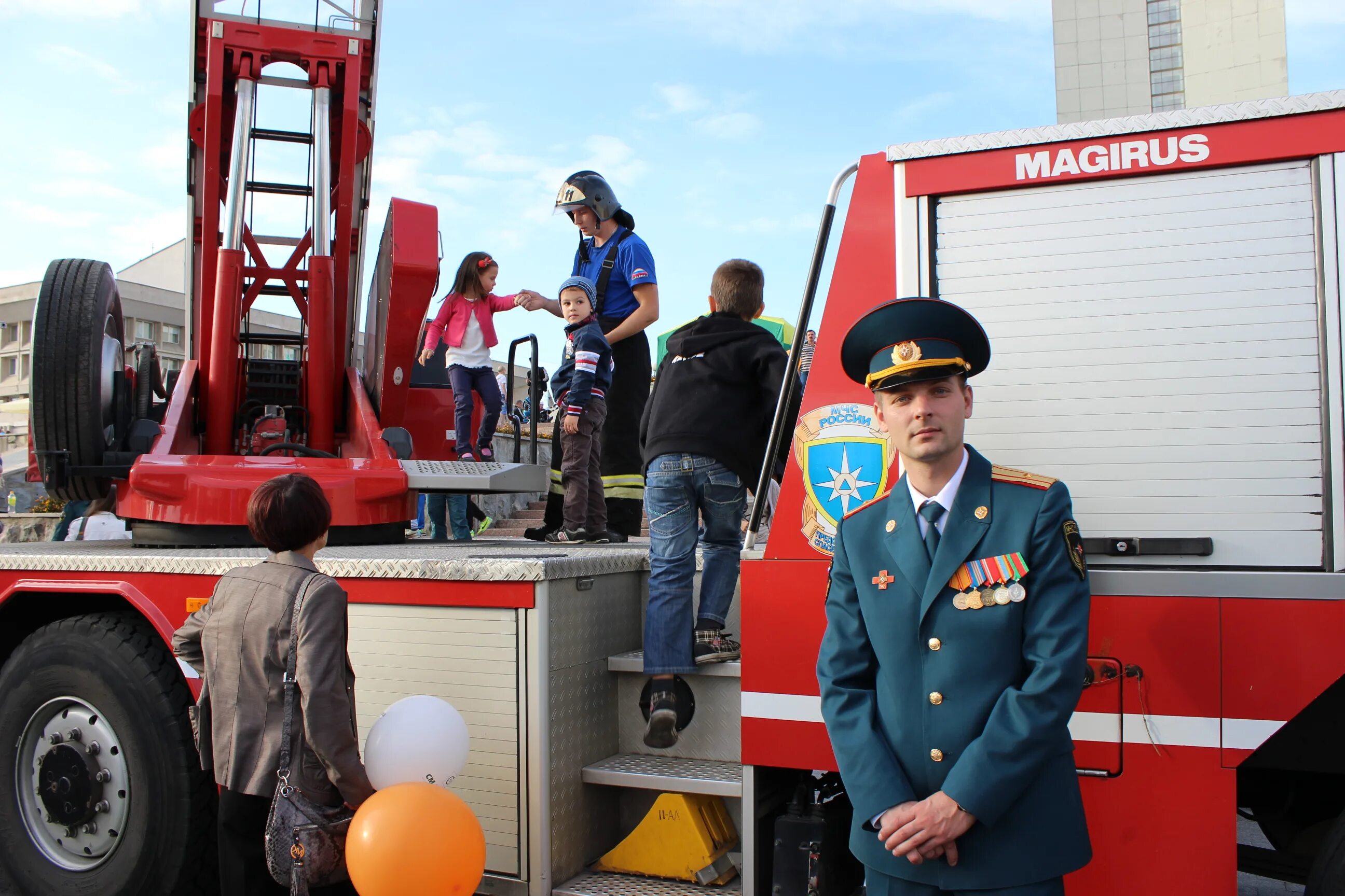 Московский пожарно спасательный. ЦБИТ МЧС России. Техника МЧС. Спасательная техника МЧС. Техника МЧС Москвы.