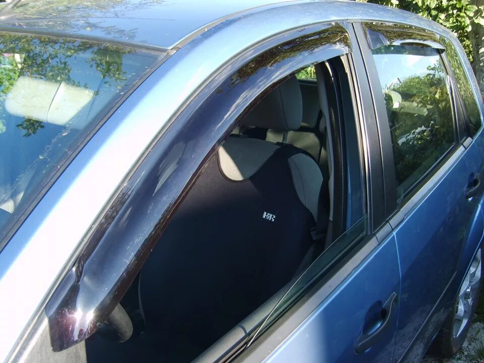 Дефлектор форд фокус 3. Дефлекторы ford fusion. Дефлекторы ford focus 2. Дефлекторы форд фокус 2 седан. Ford s-max 2008 дефлектор окон.