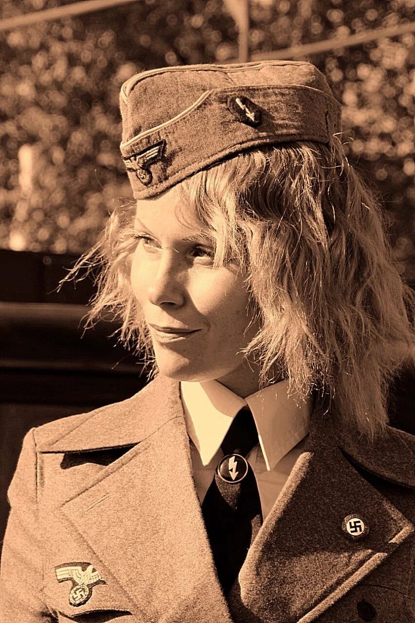 Нази сулаберидзе. Нази герман. Быть девушкой немца. Amanda linz prussica imperatrix анна нодфорд. Хельферин сс.