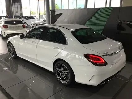 Mercedes 220 2019