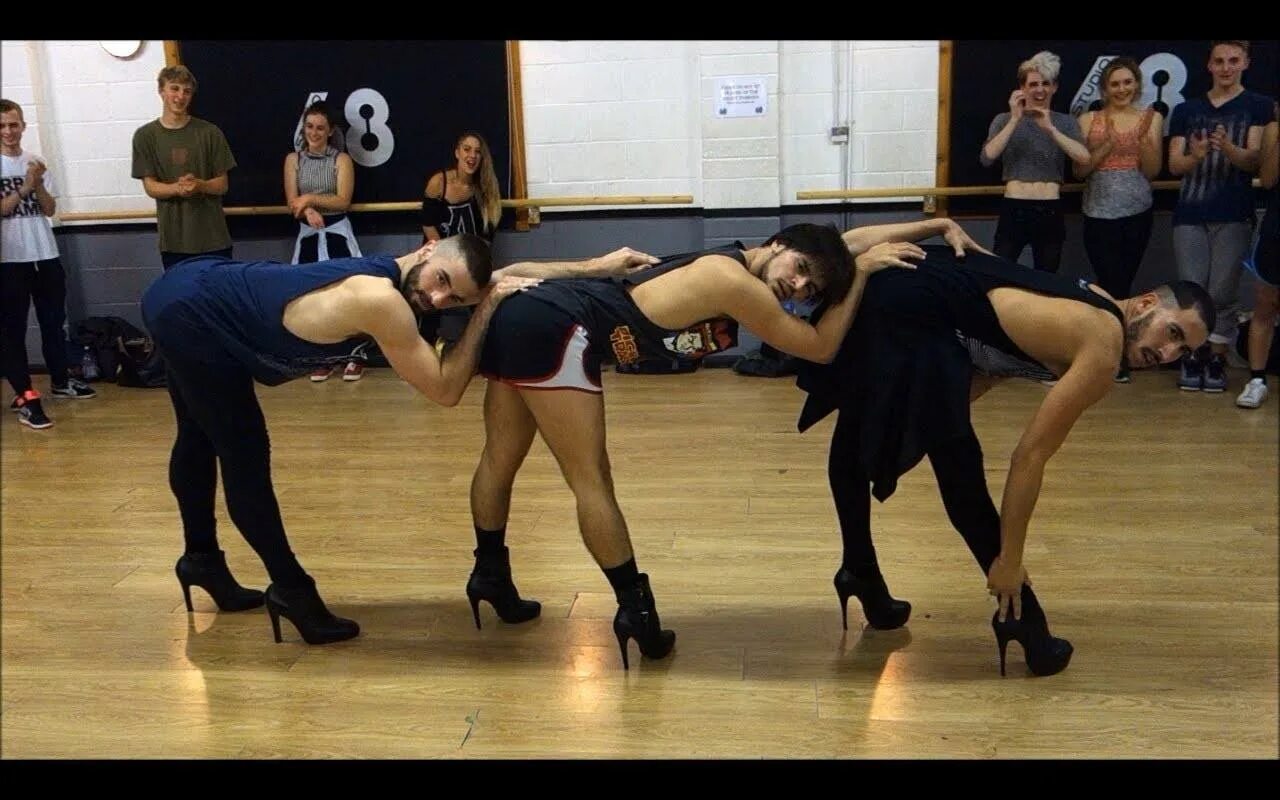 Танцы видео под современную. Янис маршал танцор. yanis marshall heels choreography. современные танцы. забавные танцы.