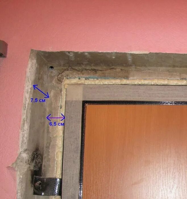 Как сделать откос двери своими руками. Штукатурка откосов входной двери. оштукатуривание откосов входной двери. штукатурка откосов дверного проема входной двери. заштукатурить откосы входной двери после установки.