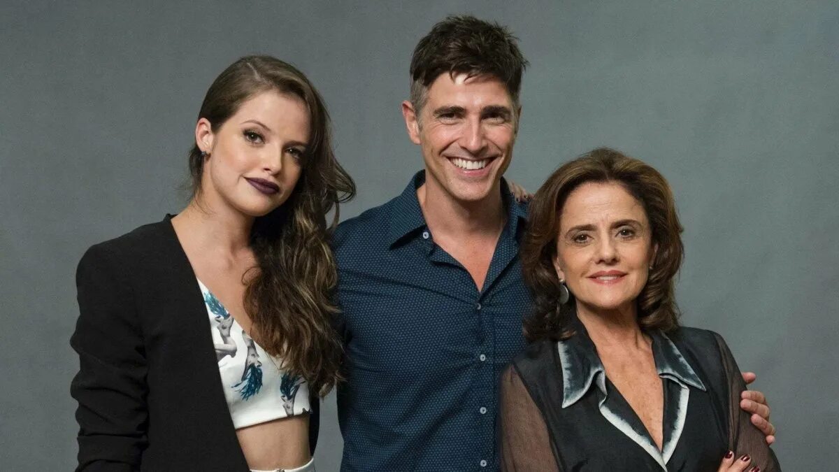 Жулиана паес и родриго ломбарди. Сериал тайные истины алекс и энджел. Тайные истины сериал ангел и алекс. Verdades secretas сериал. Тайны истины бразильский сериал.