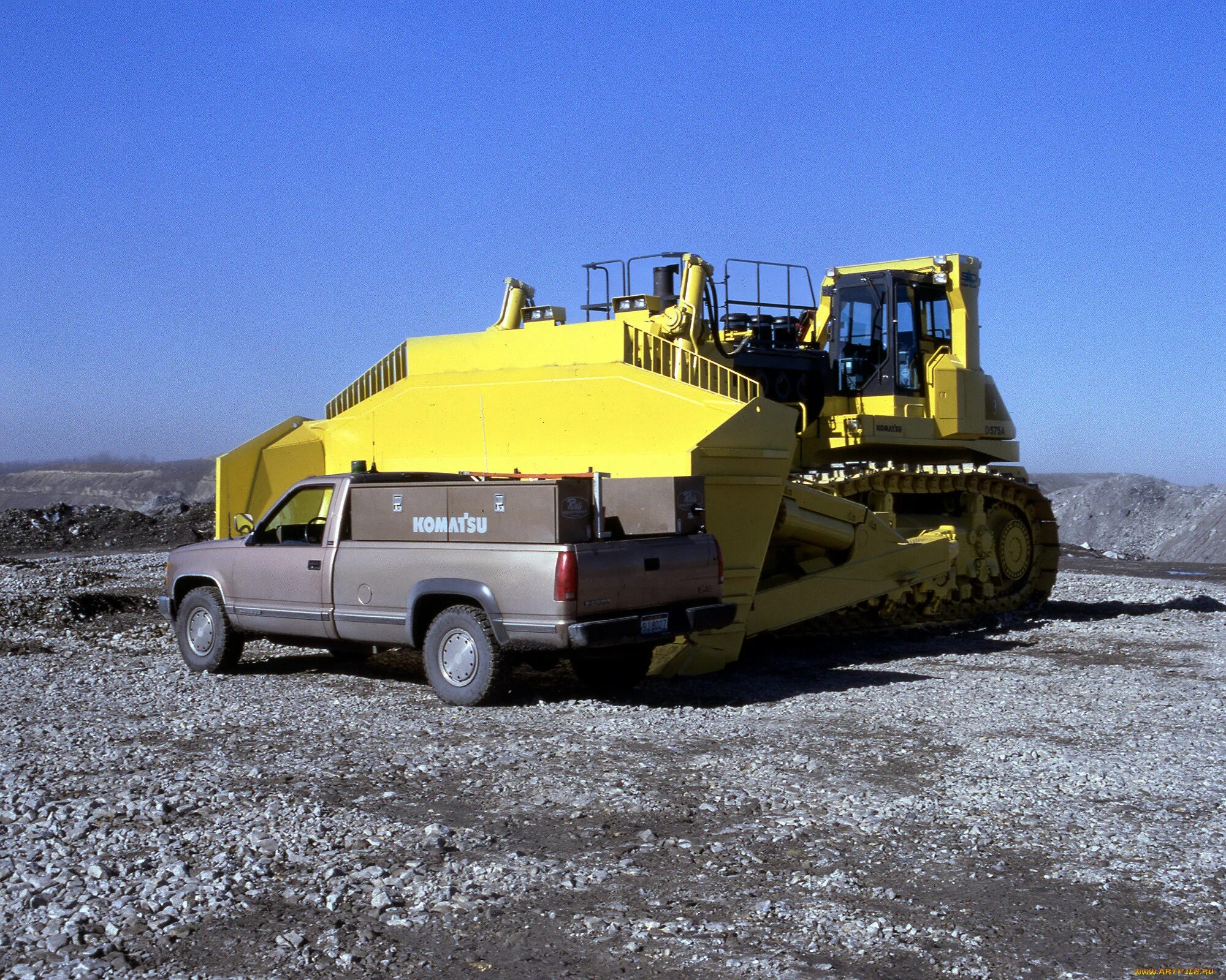 Бульдозер Komatsu d575a. Komatsu d575a-3 SD. Комацу 575 бульдозер. Бульдозер Komatsu d575a-3 SD.