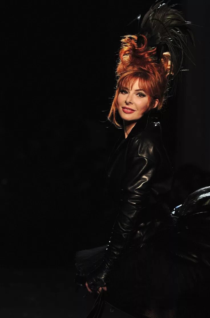 Фармер самые популярные песни. Фармер самые популярные песни. Mylene farmer clips. Фармер самые популярные песни. Фармер самые популярные песни.