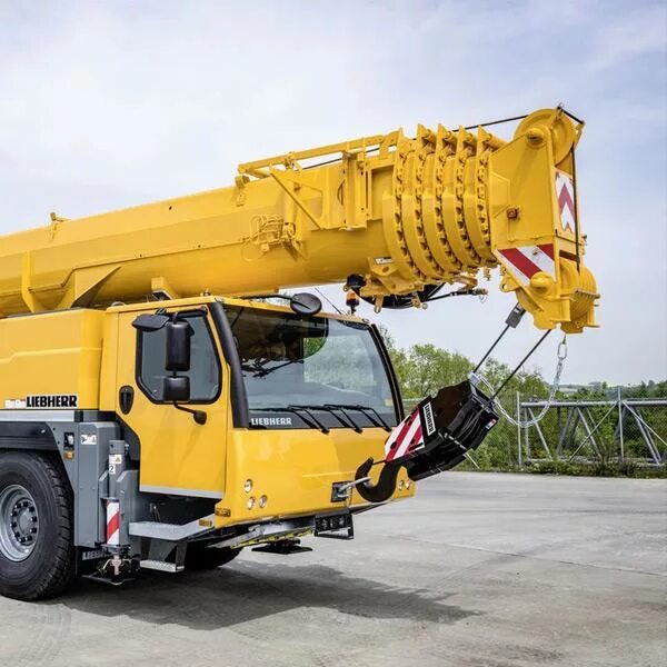 Автокран xcmg qay200. Кран XCMG qay180. XCMG qay650. Автокраны 500 тонн XCMG qay500. Кран Liebherr LTM 1080.