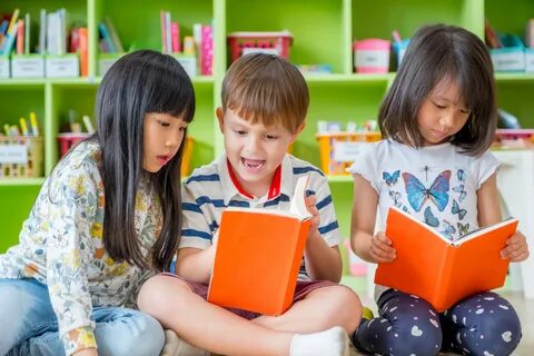 The children reading books now