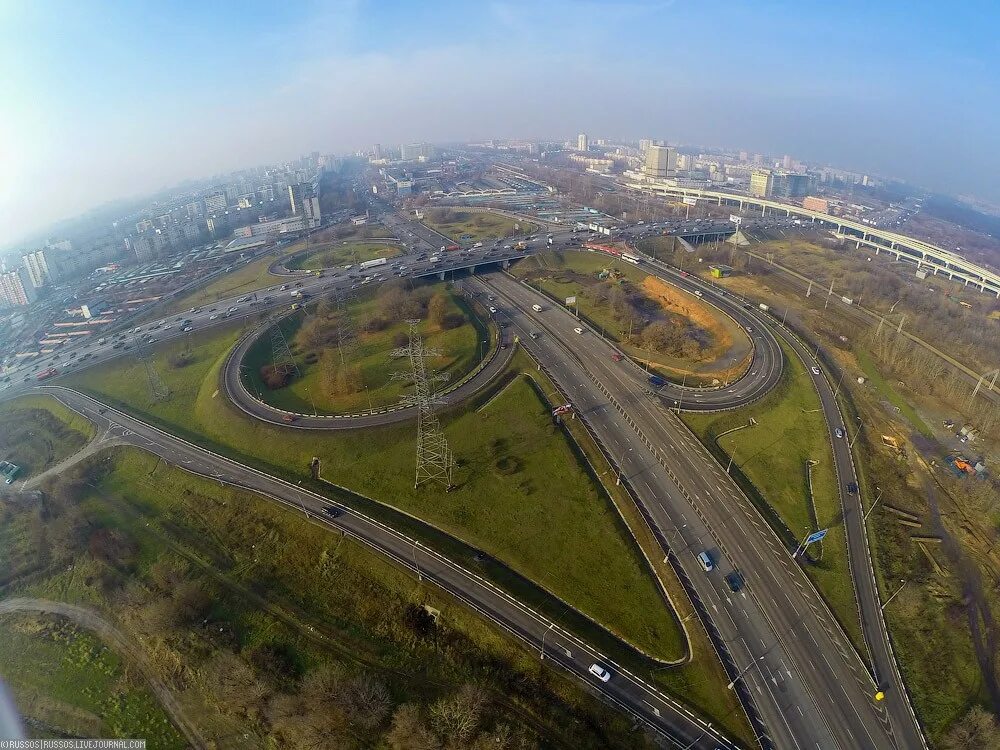 Мкад фото. Московская Кольцевая дорога МКАД. МКАД С высоты птичьего полета. Развязки МКАД С высоты. Москва Волоколамское шоссе МКАД.