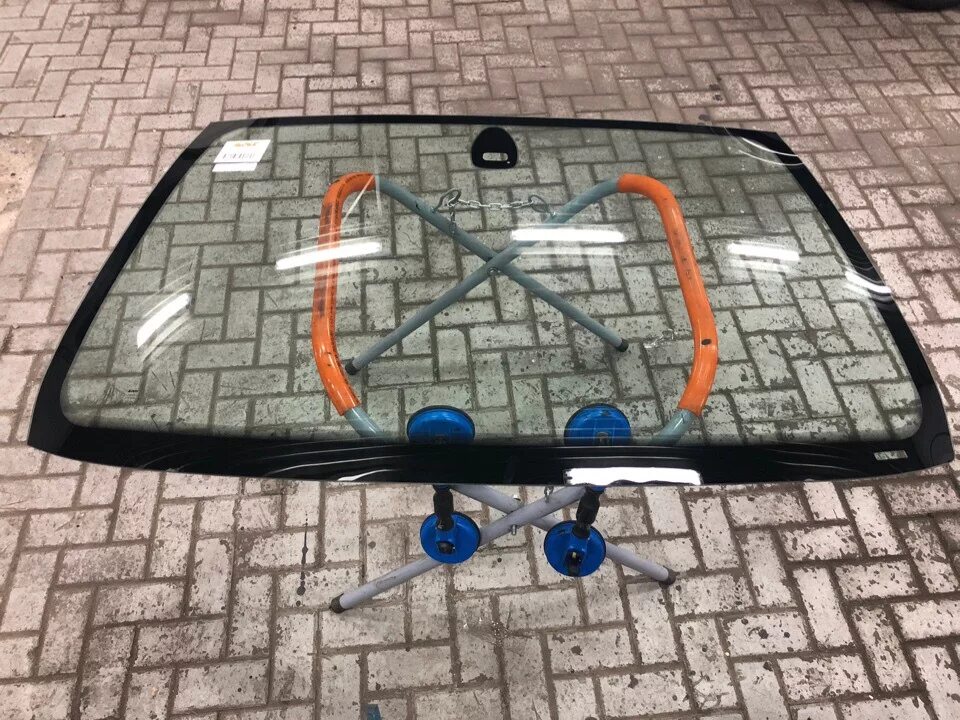 Лобовое стекло бмв х5 е53 атермальное. Лобовое на бмв х5. Лобовое стекло оригинал на бмв х5 е70. Pilkington 2452agsmv1b. 3m crystalline 70 тонировка лобового.