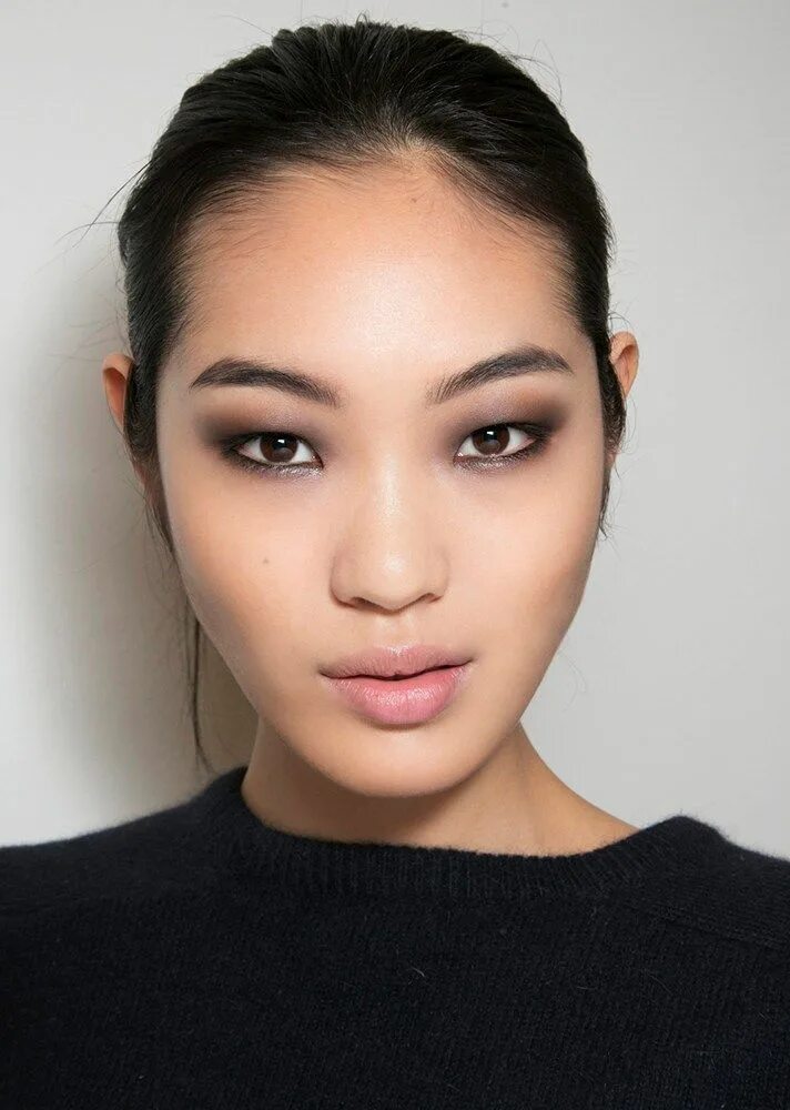 10 популярных идей на тему "graphic eyeliner dark skin" для вдохновения