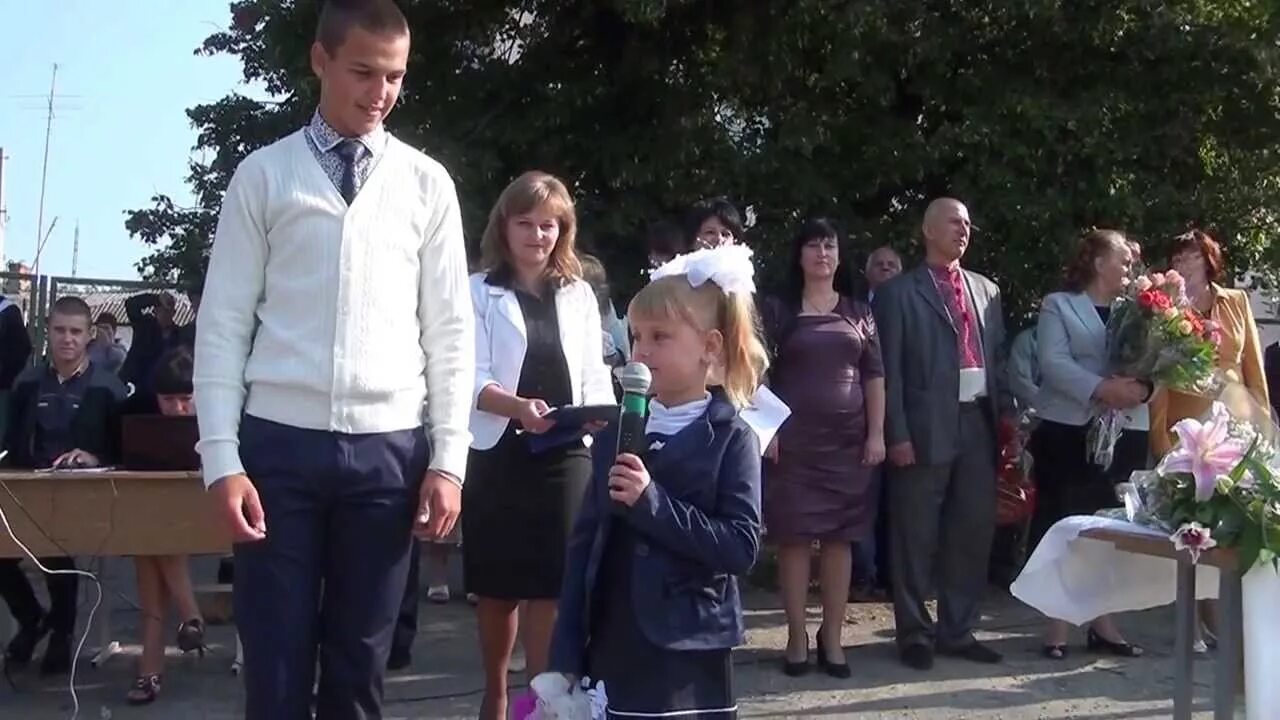 Фотоальбом васильковской школы. Школа васильков. Директор сош васильково. Васильковская школа калининград. Школа васильково.