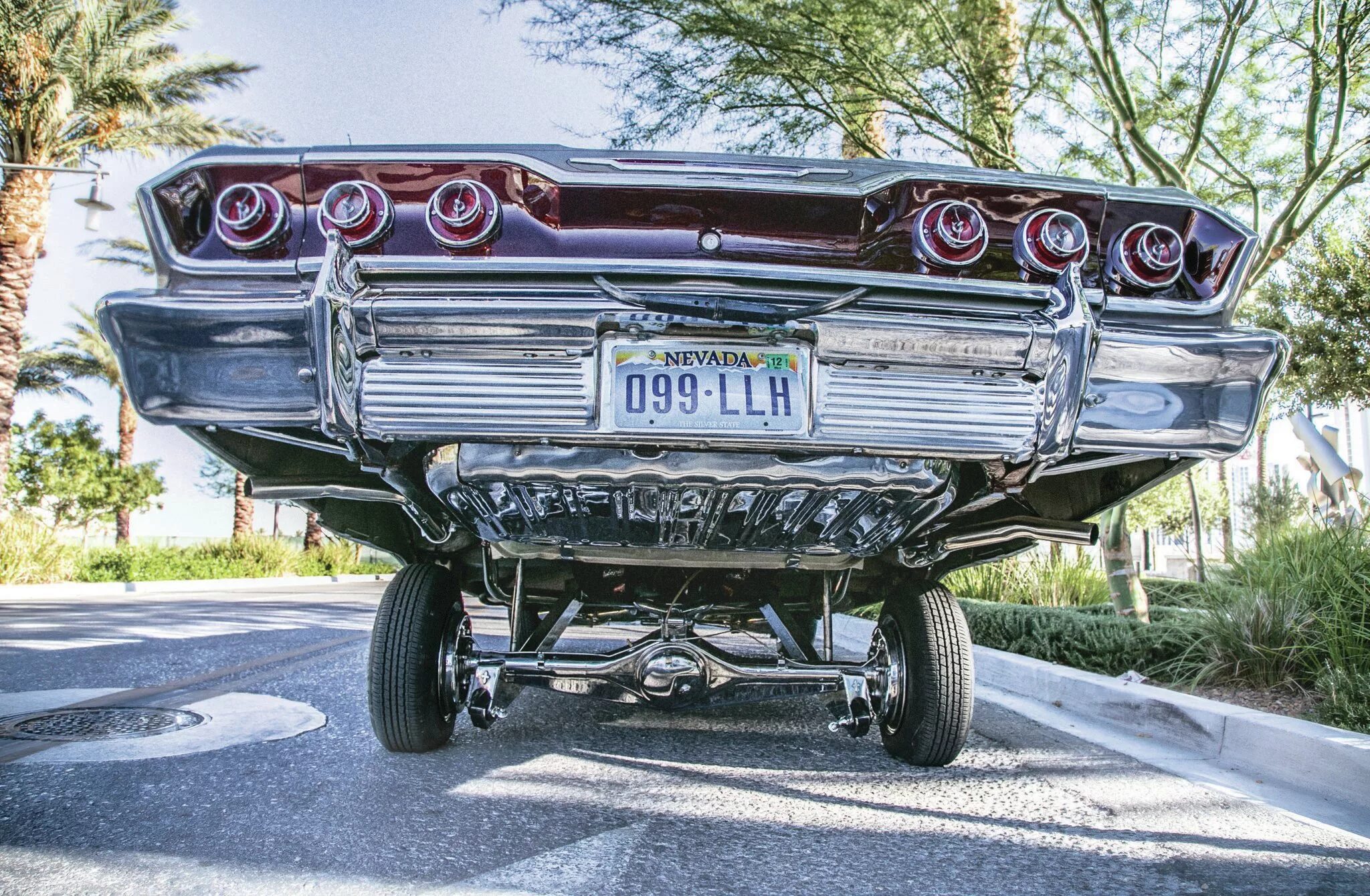 Олд скул лоурайдер. Low rider перевод. Импала 61 лоурайдер. Лоурайдер лазурный. Шевроле пикап lowrider.